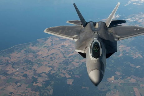 El avión de combate F-22 Raptor ya tiene reemplazo. Lo fabricará Boeing y esperan que esté disponible en 2030